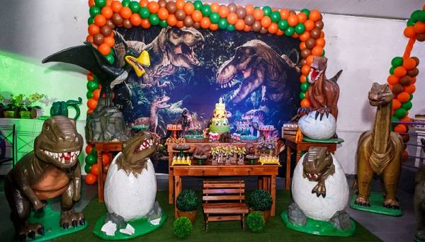 Cenários de Festa para Locação em BH Dinossauros - 